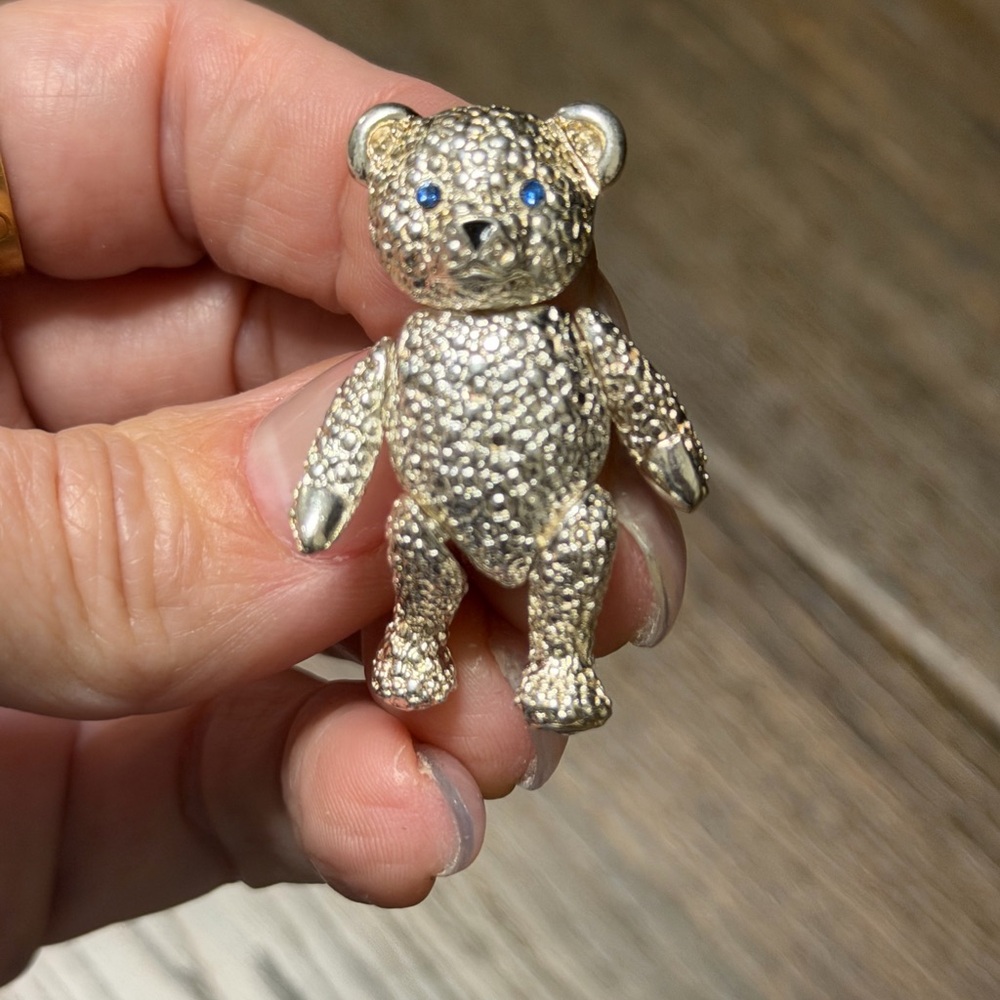 Articulated silver Teddy Bear Brooch w/Swarovski crystal
